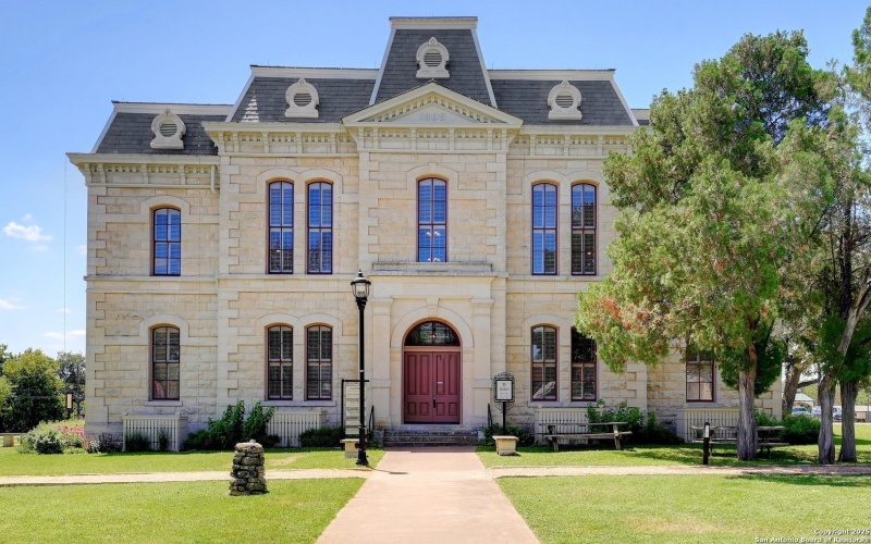 100 S Micah Andrews, Blanco, TX 78606, 4 Habitaciones Habitaciones , ,3 BañosBaños,Residential,En Venta,100 S Micah Andrews,0,1918089