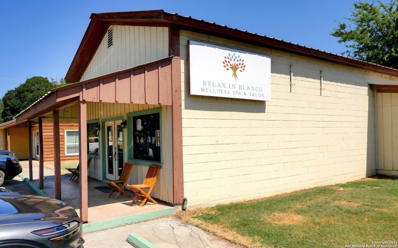 100 S Micah Andrews, Blanco, TX 78606, 4 Habitaciones Habitaciones , ,3 BañosBaños,Residential,En Venta,100 S Micah Andrews,0,1918089