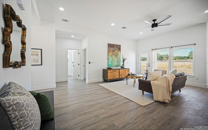 100 S Micah Andrews, Blanco, TX 78606, 4 Habitaciones Habitaciones , ,3 BañosBaños,Residential,En Venta,100 S Micah Andrews,0,1918089