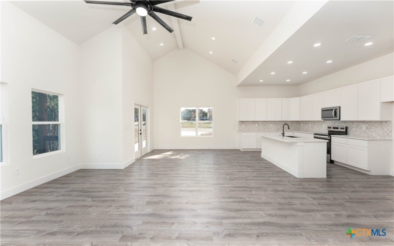 664 Rolling Hills Drive, Canyon Lake, TX 78133, 4 Bedrooms Bedrooms, ,2 BathroomsBathrooms,Residential,For Sale,664 Rolling Hills Drive,0,596151