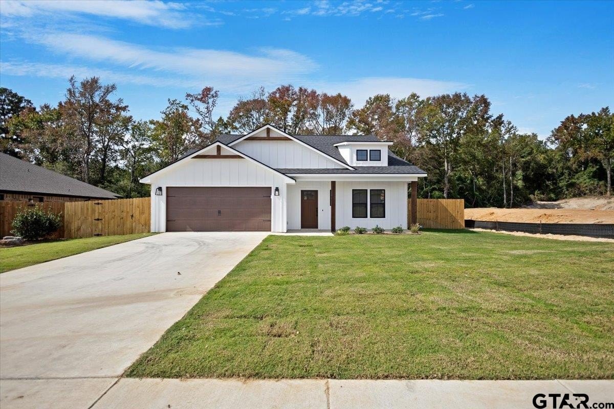 16426 Crossing Circle, Lindale, TX 75771, 4 Habitaciones Habitaciones , ,2 BañosBaños,Residential,En Venta,16426 Crossing Circle,0,25015729