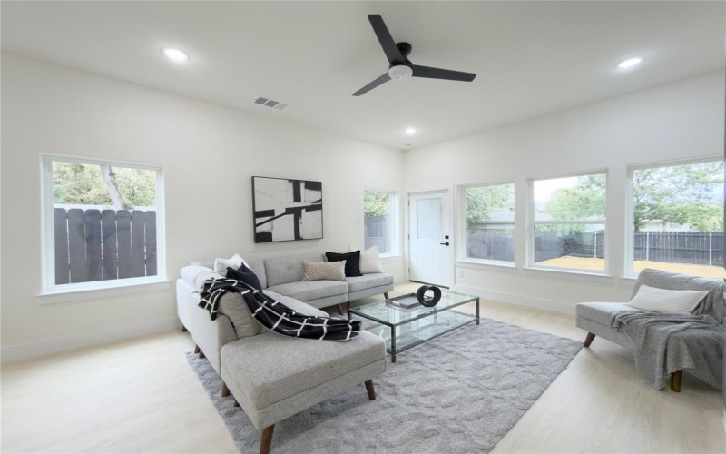3119 Parvia Avenue, Dallas, TX 75212, 4 Bedrooms Bedrooms, ,2 BathroomsBathrooms,Residential,For Sale,3119 Parvia Avenue,0,21084186