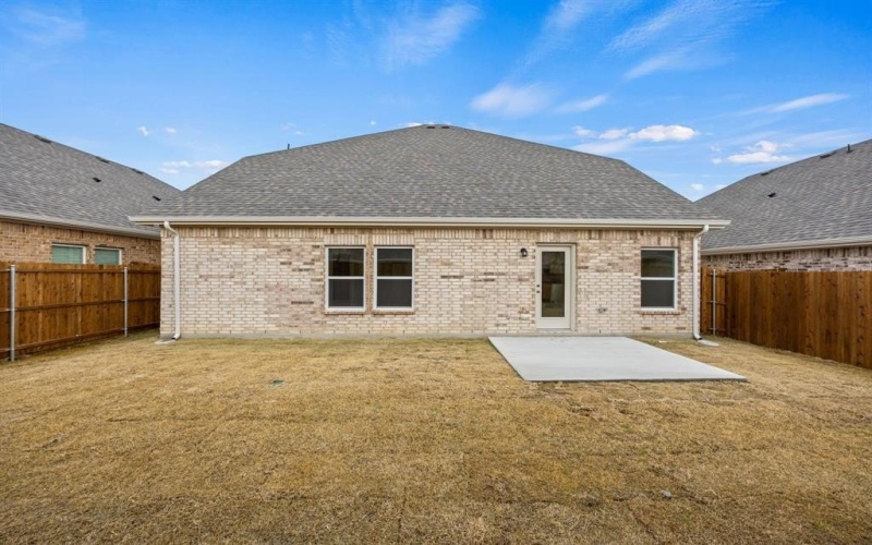 321 Amberville Drive, Red Oak, TX 75154, 4 Habitaciones Habitaciones , ,2 BañosBaños,Residential,En Venta,321 Amberville Drive,0,21096126
