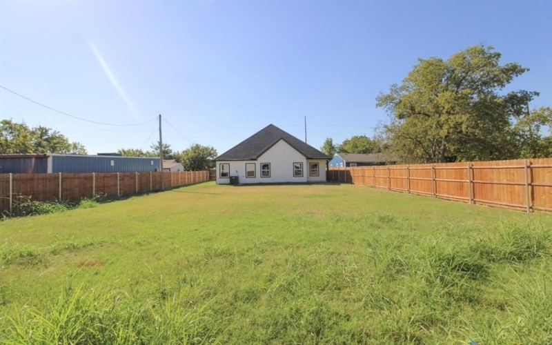 2521 Bruce Street, Fort Worth, TX 76111, 4 Habitaciones Habitaciones , ,2 BañosBaños,Residential,En Venta,2521 Bruce Street,0,21088922