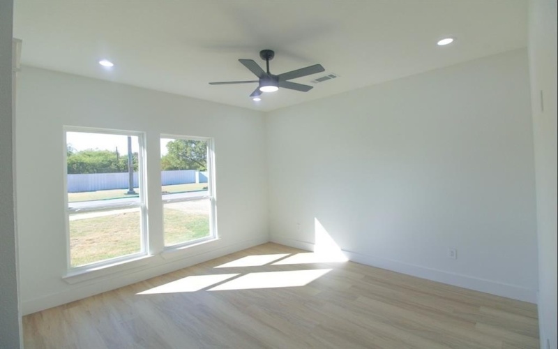 2521 Bruce Street, Fort Worth, TX 76111, 4 Habitaciones Habitaciones , ,2 BañosBaños,Residential,En Venta,2521 Bruce Street,0,21088922