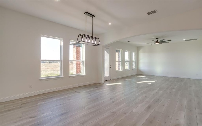 8024 Harvest Drive, Grandview, TX 76050, 5 Habitaciones Habitaciones , ,5 BañosBaños,Residential,En Venta,8024 Harvest Drive,0,21089237
