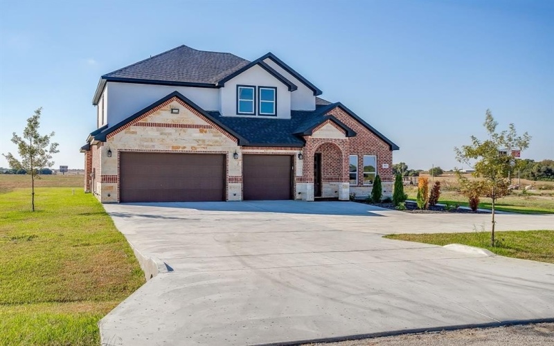 8024 Harvest Drive, Grandview, TX 76050, 5 Habitaciones Habitaciones , ,5 BañosBaños,Residential,En Venta,8024 Harvest Drive,0,21089237