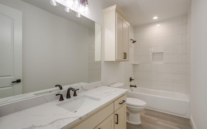 8024 Harvest Drive, Grandview, TX 76050, 5 Habitaciones Habitaciones , ,5 BañosBaños,Residential,En Venta,8024 Harvest Drive,0,21089237