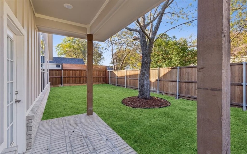 1611 Oak Street, McKinney, TX 75069, 4 Bedrooms Bedrooms, ,2 BathroomsBathrooms,Residential,For Sale,1611 Oak Street,0,21089951