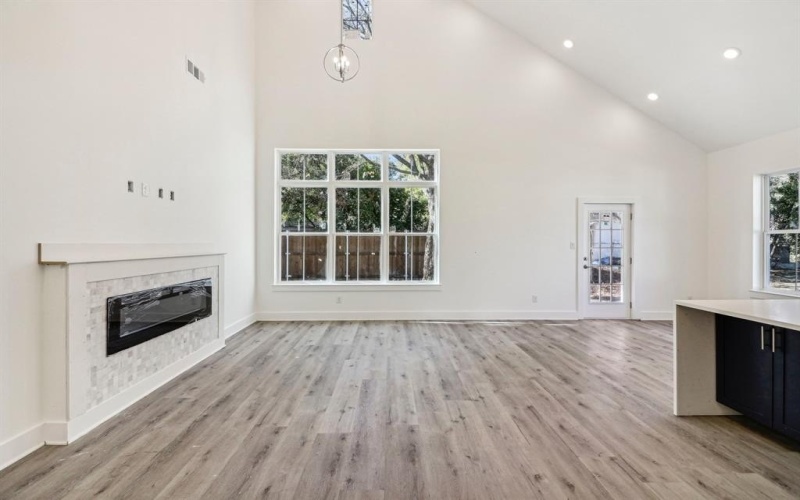 1611 Oak Street, McKinney, TX 75069, 4 Bedrooms Bedrooms, ,2 BathroomsBathrooms,Residential,For Sale,1611 Oak Street,0,21089951