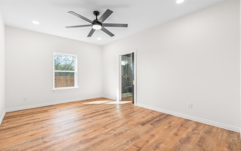 704 S Ivy Street, Hillsboro, TX 76645, 3 Bedrooms Bedrooms, ,2 BathroomsBathrooms,Residential,For Sale,704 S Ivy Street,0,21091675