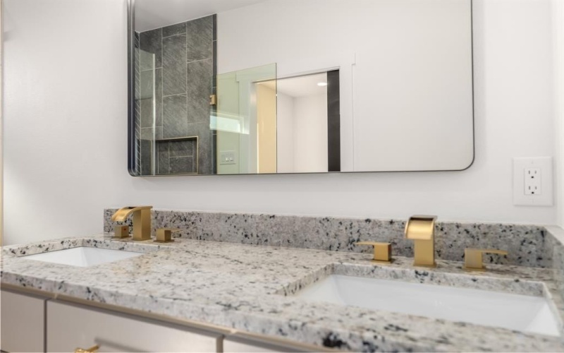 704 S Ivy Street, Hillsboro, TX 76645, 3 Bedrooms Bedrooms, ,2 BathroomsBathrooms,Residential,For Sale,704 S Ivy Street,0,21091675