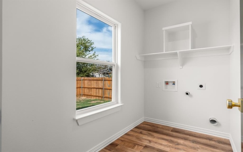 704 S Ivy Street, Hillsboro, TX 76645, 3 Bedrooms Bedrooms, ,2 BathroomsBathrooms,Residential,For Sale,704 S Ivy Street,0,21091675