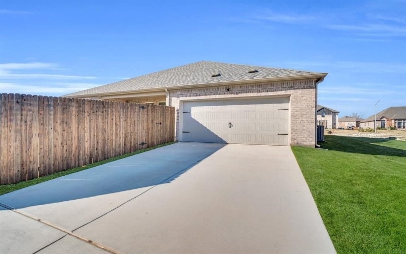 1026 Beaverbrook Lane, DeSoto, TX 75115, 3 Bedrooms Bedrooms, ,2 BathroomsBathrooms,Residential,For Sale,1026 Beaverbrook Lane,0,21093292