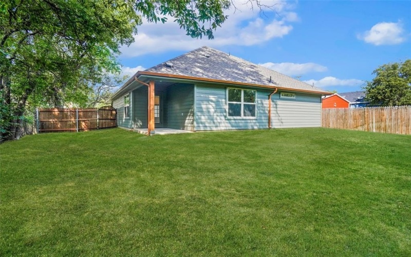 107 S 6th Street, Godley, TX 76044, 3 Bedrooms Bedrooms, ,2 BathroomsBathrooms,Residential,For Sale,107 S 6th Street,0,21094212