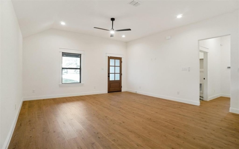 107 S 6th Street, Godley, TX 76044, 3 Bedrooms Bedrooms, ,2 BathroomsBathrooms,Residential,For Sale,107 S 6th Street,0,21094212