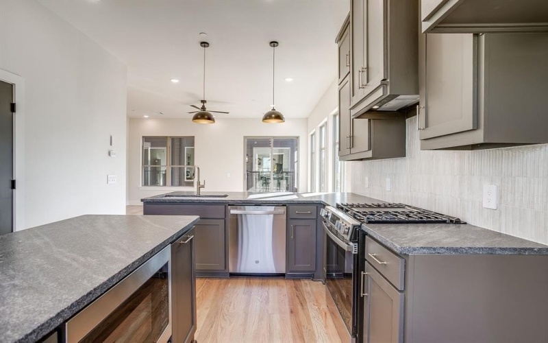 2824 Weisenberger Street #100, Fort Worth, TX 76107, 2 Bedrooms Bedrooms, ,2 BathroomsBathrooms,Residential,For Sale,2824 Weisenberger Street,0,21094430