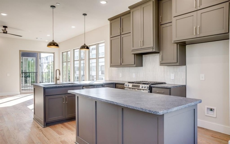 2824 Weisenberger Street #100, Fort Worth, TX 76107, 2 Bedrooms Bedrooms, ,2 BathroomsBathrooms,Residential,For Sale,2824 Weisenberger Street,0,21094430