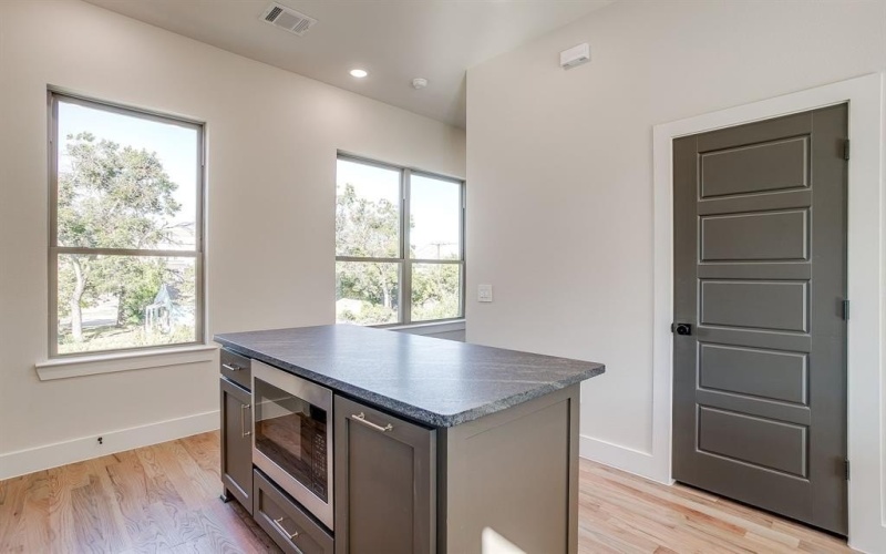 2824 Weisenberger Street #100, Fort Worth, TX 76107, 2 Bedrooms Bedrooms, ,2 BathroomsBathrooms,Residential,For Sale,2824 Weisenberger Street,0,21094430