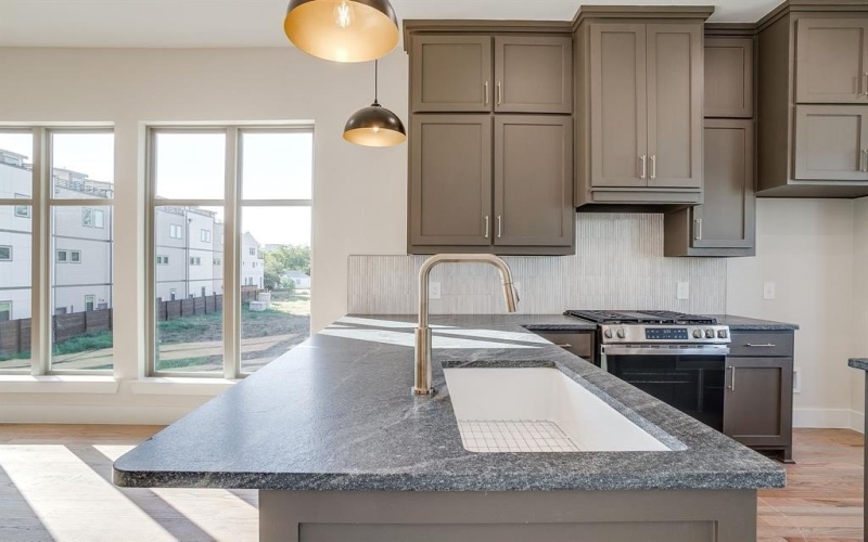 2824 Weisenberger Street #100, Fort Worth, TX 76107, 2 Bedrooms Bedrooms, ,2 BathroomsBathrooms,Residential,For Sale,2824 Weisenberger Street,0,21094430