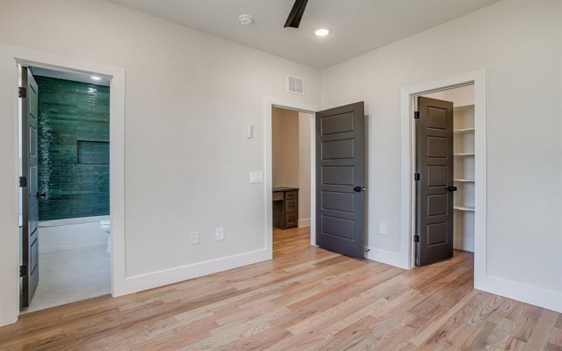 2824 Weisenberger Street #100, Fort Worth, TX 76107, 2 Bedrooms Bedrooms, ,2 BathroomsBathrooms,Residential,For Sale,2824 Weisenberger Street,0,21094430