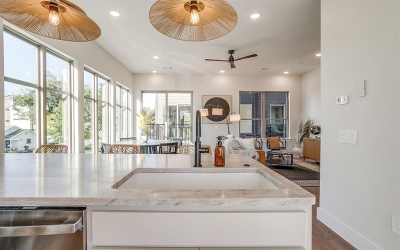 2820 Weisenberger Street #100, Fort Worth, TX 76107, 2 Bedrooms Bedrooms, ,2 BathroomsBathrooms,Residential,For Sale,2820 Weisenberger Street,0,21094450