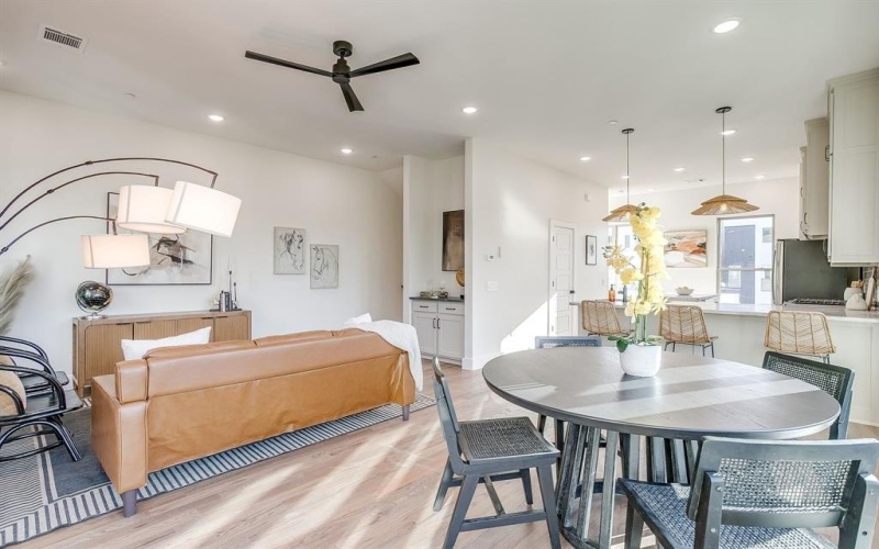2820 Weisenberger Street #100, Fort Worth, TX 76107, 2 Bedrooms Bedrooms, ,2 BathroomsBathrooms,Residential,For Sale,2820 Weisenberger Street,0,21094450