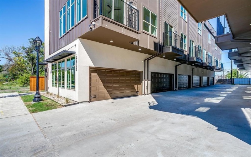 2820 Weisenberger Street #100, Fort Worth, TX 76107, 2 Bedrooms Bedrooms, ,2 BathroomsBathrooms,Residential,For Sale,2820 Weisenberger Street,0,21094450
