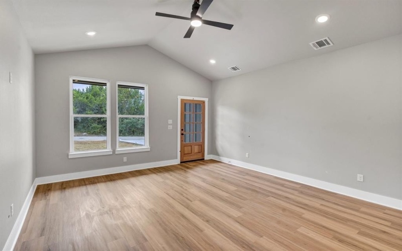 1712 Boot Hill Road, Granbury, TX 76049, 3 Bedrooms Bedrooms, ,2 BathroomsBathrooms,Residential,For Sale,1712 Boot Hill Road,0,21094504