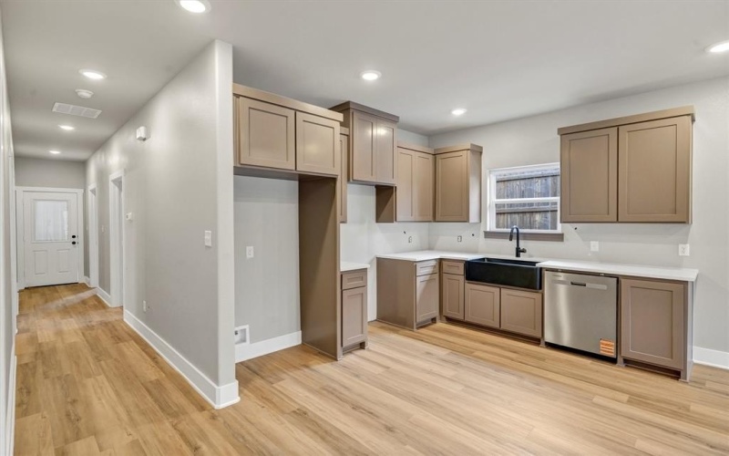 1712 Boot Hill Road, Granbury, TX 76049, 3 Bedrooms Bedrooms, ,2 BathroomsBathrooms,Residential,For Sale,1712 Boot Hill Road,0,21094504