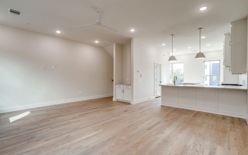 2820 Weisenberger Street #108, Fort Worth, TX 76107, 2 Bedrooms Bedrooms, ,2 BathroomsBathrooms,Residential,For Sale,2820 Weisenberger Street,0,21094753