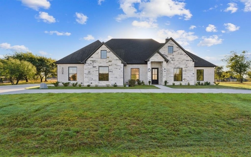 8008 Ben Day Murrin Road N, Fort Worth, TX 76126, 5 Bedrooms Bedrooms, ,2 BathroomsBathrooms,Residential,For Sale,8008 Ben Day Murrin Road N,0,21094776