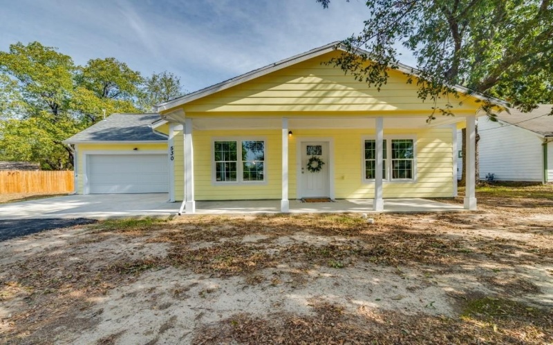 530 Maple Street, Commerce, TX 75428, 3 Bedrooms Bedrooms, ,2 BathroomsBathrooms,Residential,For Sale,530 Maple Street,0,21094974