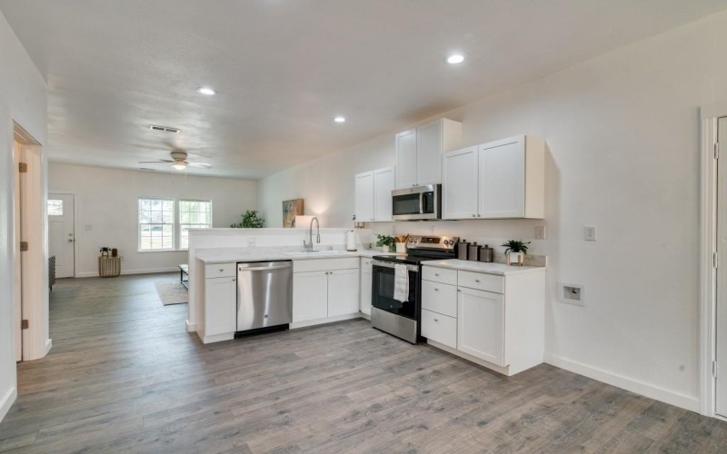 530 Maple Street, Commerce, TX 75428, 3 Bedrooms Bedrooms, ,2 BathroomsBathrooms,Residential,For Sale,530 Maple Street,0,21094974
