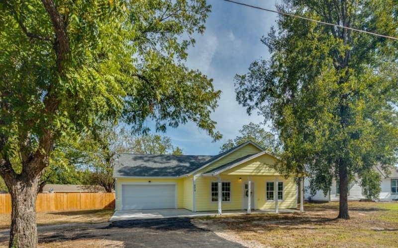 530 Maple Street, Commerce, TX 75428, 3 Bedrooms Bedrooms, ,2 BathroomsBathrooms,Residential,For Sale,530 Maple Street,0,21094974