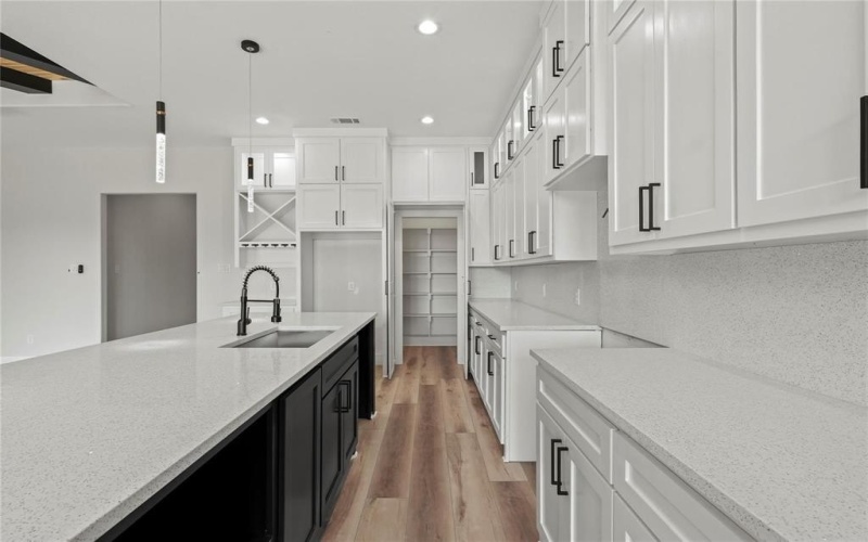 1531 E Waco Avenue, Dallas, TX 75216, 4 Bedrooms Bedrooms, ,2 BathroomsBathrooms,Residential,For Sale,1531 E Waco Avenue,0,21095004