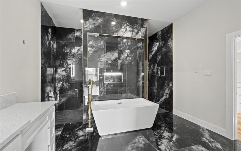 1531 E Waco Avenue, Dallas, TX 75216, 4 Bedrooms Bedrooms, ,2 BathroomsBathrooms,Residential,For Sale,1531 E Waco Avenue,0,21095004