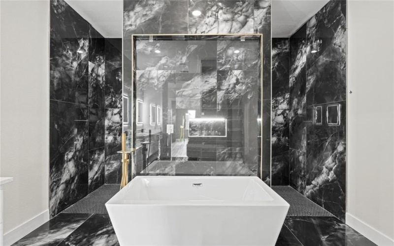 1531 E Waco Avenue, Dallas, TX 75216, 4 Bedrooms Bedrooms, ,2 BathroomsBathrooms,Residential,For Sale,1531 E Waco Avenue,0,21095004