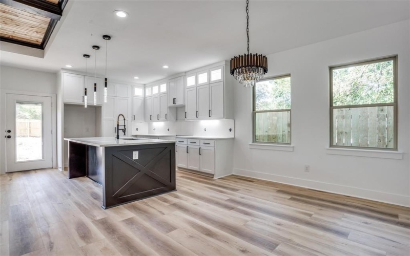 1420 Morrell Avenue, Dallas, TX 75203, 4 Bedrooms Bedrooms, ,2 BathroomsBathrooms,Residential,For Sale,1420 Morrell Avenue,0,21095010