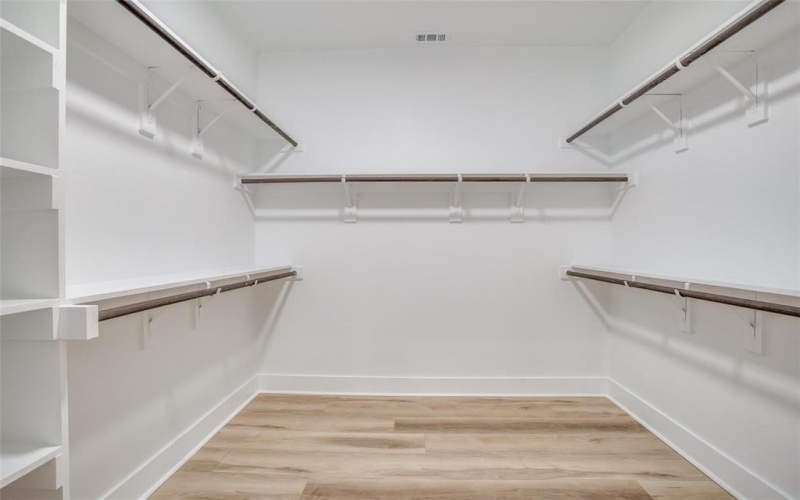 1420 Morrell Avenue, Dallas, TX 75203, 4 Bedrooms Bedrooms, ,2 BathroomsBathrooms,Residential,For Sale,1420 Morrell Avenue,0,21095010