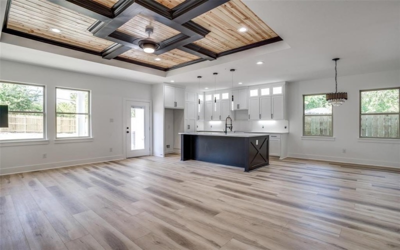 1420 Morrell Avenue, Dallas, TX 75203, 4 Bedrooms Bedrooms, ,2 BathroomsBathrooms,Residential,For Sale,1420 Morrell Avenue,0,21095010