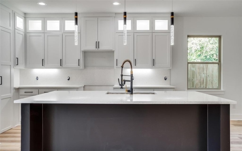 1420 Morrell Avenue, Dallas, TX 75203, 4 Bedrooms Bedrooms, ,2 BathroomsBathrooms,Residential,For Sale,1420 Morrell Avenue,0,21095010