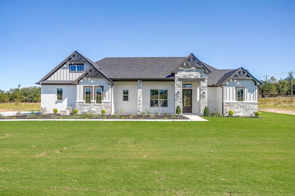 200 Sweetgrass Drive, Poolville, TX 76487, 3 Bedrooms Bedrooms, ,2 BathroomsBathrooms,Residential,For Sale,200 Sweetgrass Drive,0,21095069