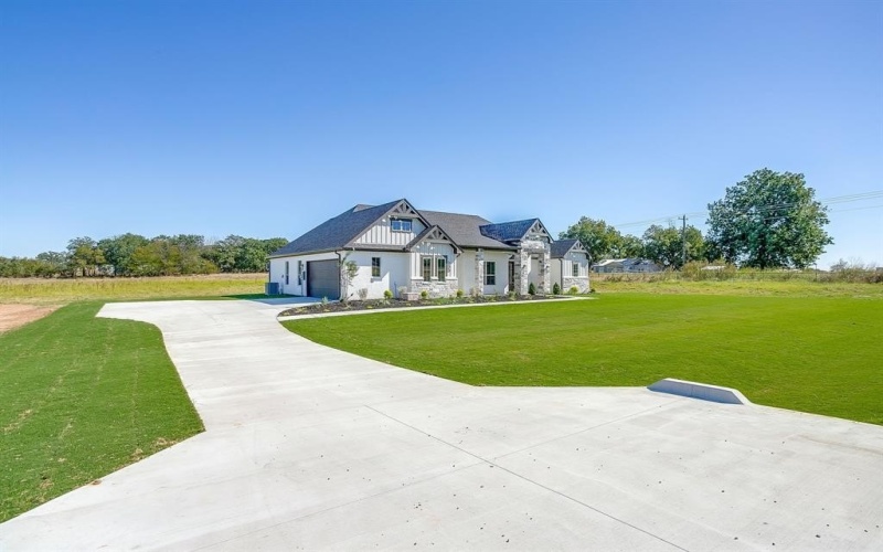 200 Sweetgrass Drive, Poolville, TX 76487, 3 Bedrooms Bedrooms, ,2 BathroomsBathrooms,Residential,For Sale,200 Sweetgrass Drive,0,21095069