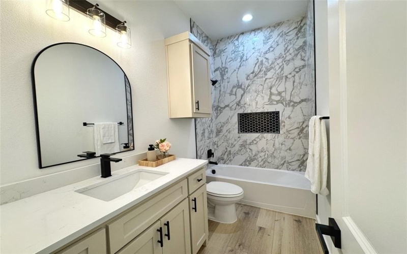 1611 Gibbons Street, Greenville, TX 75401, 3 Bedrooms Bedrooms, ,2 BathroomsBathrooms,Residential,For Sale,1611 Gibbons Street,0,21095255