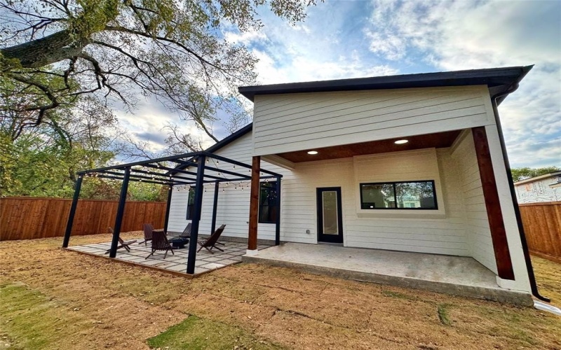 1611 Gibbons Street, Greenville, TX 75401, 3 Bedrooms Bedrooms, ,2 BathroomsBathrooms,Residential,For Sale,1611 Gibbons Street,0,21095255