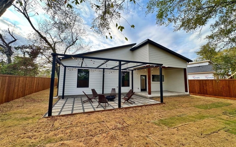 1611 Gibbons Street, Greenville, TX 75401, 3 Bedrooms Bedrooms, ,2 BathroomsBathrooms,Residential,For Sale,1611 Gibbons Street,0,21095255