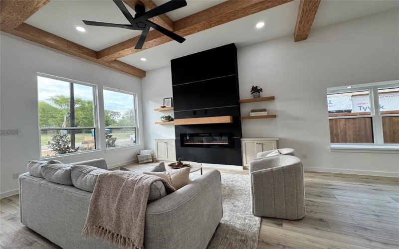 1611 Gibbons Street, Greenville, TX 75401, 3 Bedrooms Bedrooms, ,2 BathroomsBathrooms,Residential,For Sale,1611 Gibbons Street,0,21095255