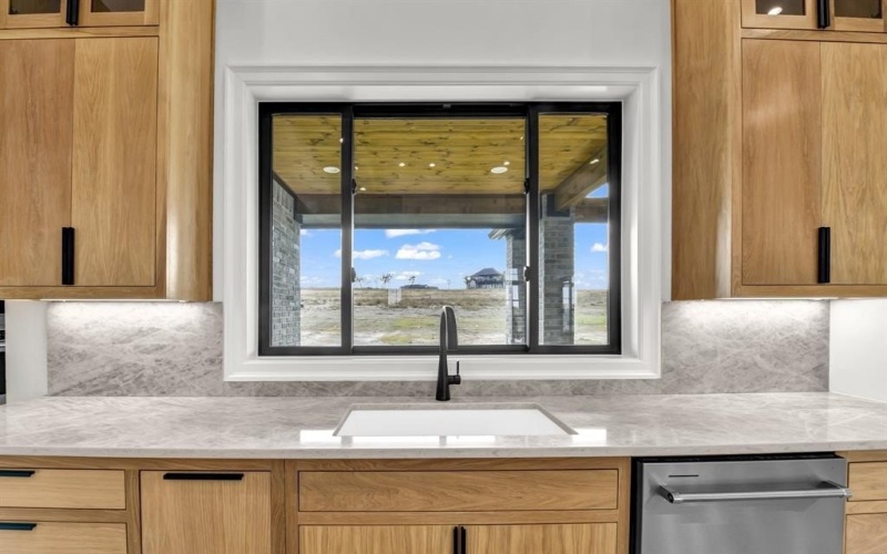 613 Hondo Crossing, Weatherford, TX 76087, 5 Bedrooms Bedrooms, ,6 BathroomsBathrooms,Residential,For Sale,613 Hondo Crossing,0,21095367