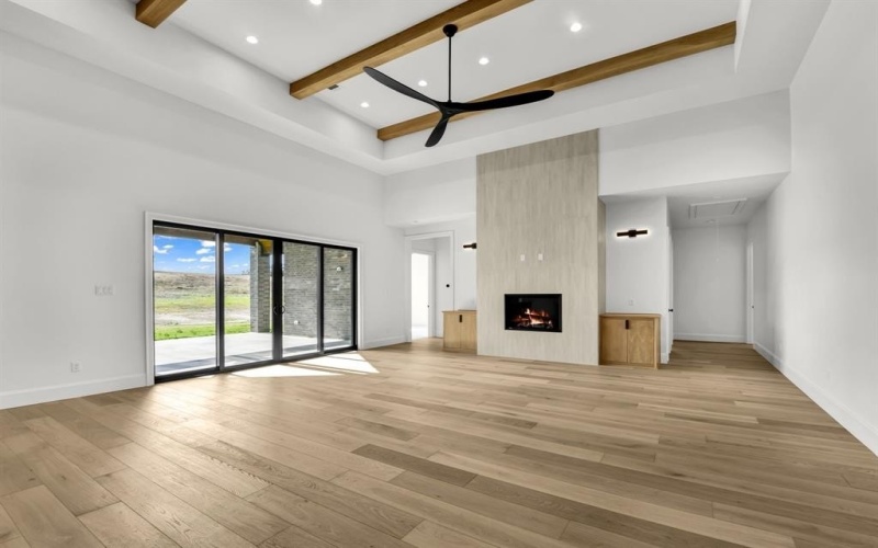 613 Hondo Crossing, Weatherford, TX 76087, 5 Bedrooms Bedrooms, ,6 BathroomsBathrooms,Residential,For Sale,613 Hondo Crossing,0,21095367